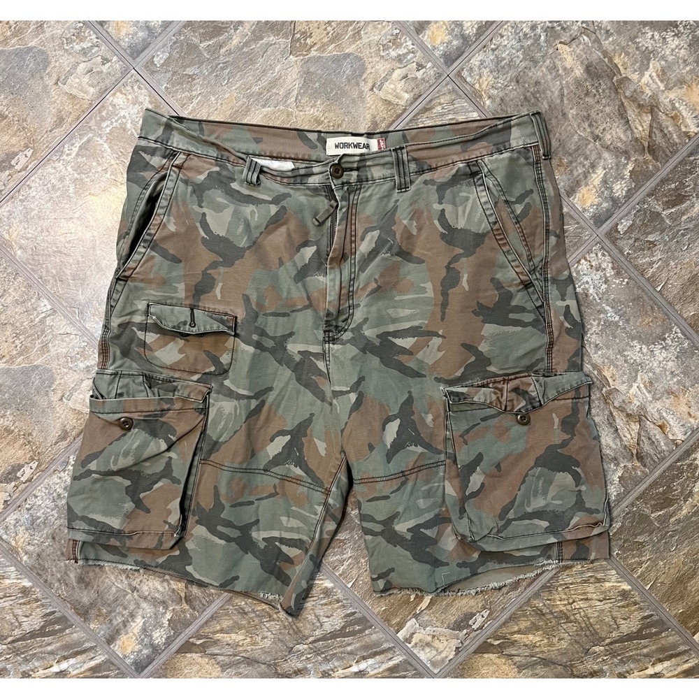 Levi's Cargo Shorts Mens 42 Green Camo Baggy Y2K Workwear Distressed